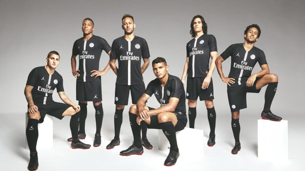 גם כדורגל: שחקני PSG מדגמנים את המדים החדשים בחסות מותג ג'ורדן
