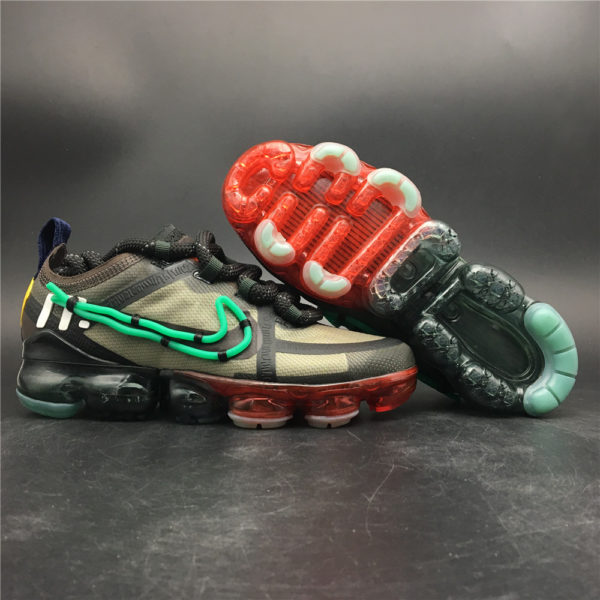 לא הכל צריך להיות רציני: Cactus Plant Flea Market x Nike VaporMax