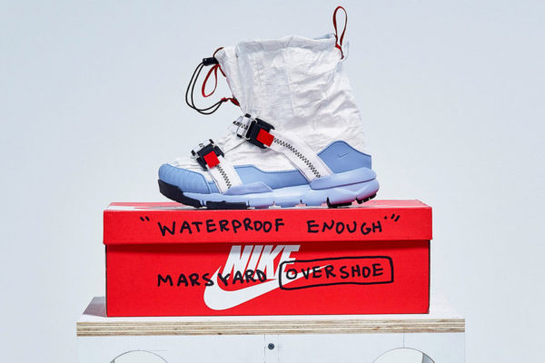 אוונגרד או שק יוטה: Tom Sachs x Nike Mars Yard Overshoe
